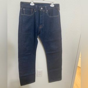 Navy 501 Levi’s 31/30 worn a few times and no longer fit.